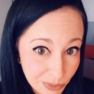 Meet your Posher, April